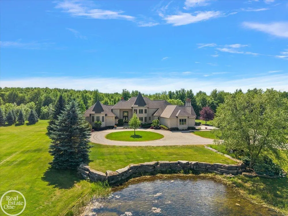 61391 Indian Trail Road Ray Township, MI 48096