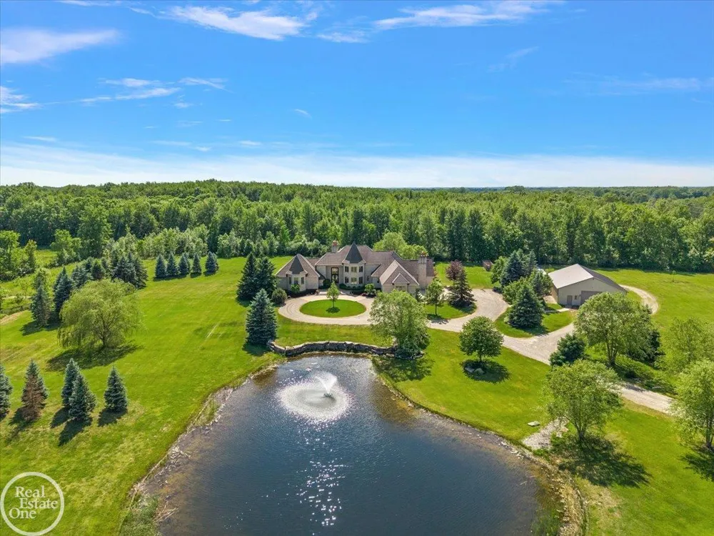 61391 Indian Trail Road Ray Township, MI 48096