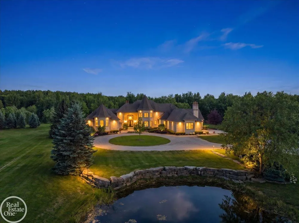 61391 Indian Trail Road Ray Township, MI 48096