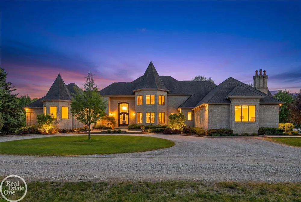 61391 Indian Trail Road Ray Township, MI 48096