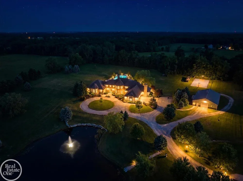 61391 Indian Trail Road Ray Township, MI 48096