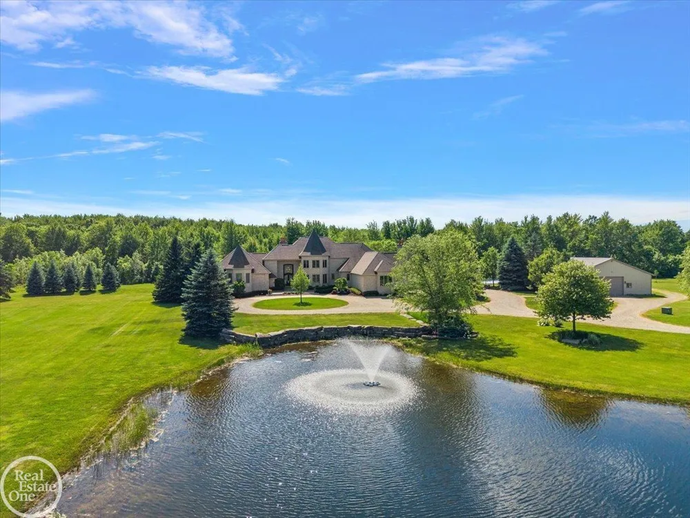 61391 Indian Trail Road Ray Township, MI 48096