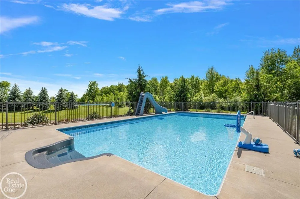 61391 Indian Trail Road Ray Township, MI 48096