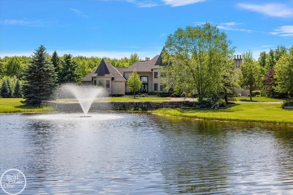 61391 Indian Trail Road Ray Township, MI 48096