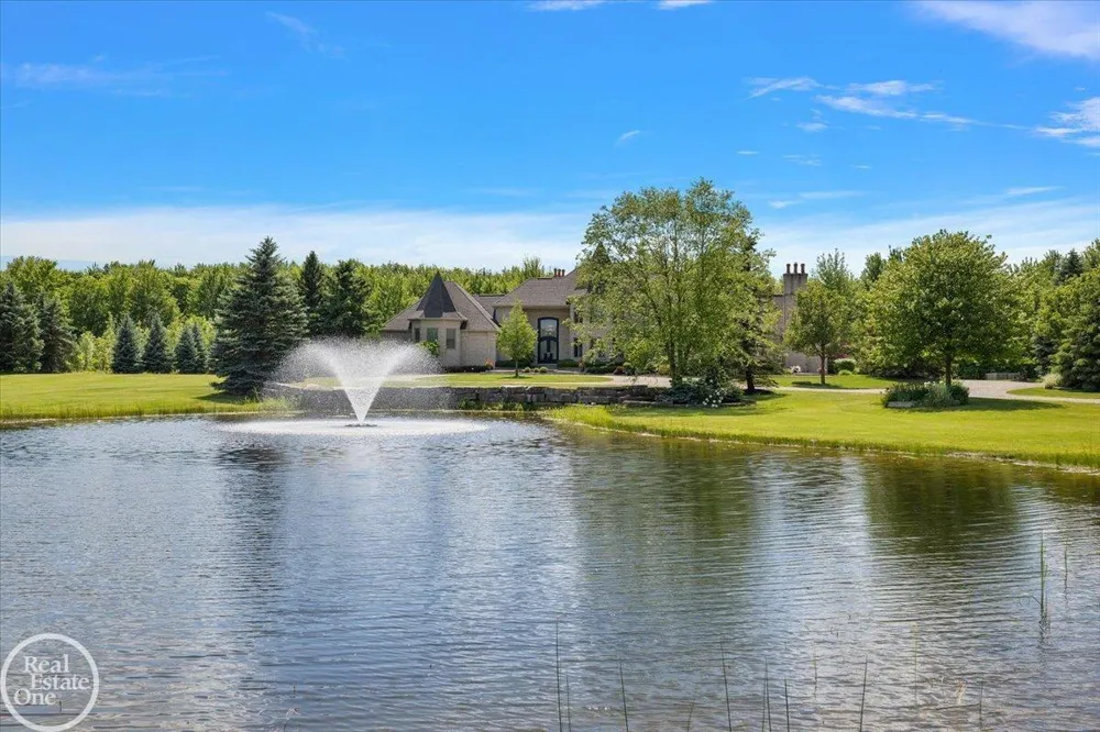61391 Indian Trail Road Ray Township, MI 48096