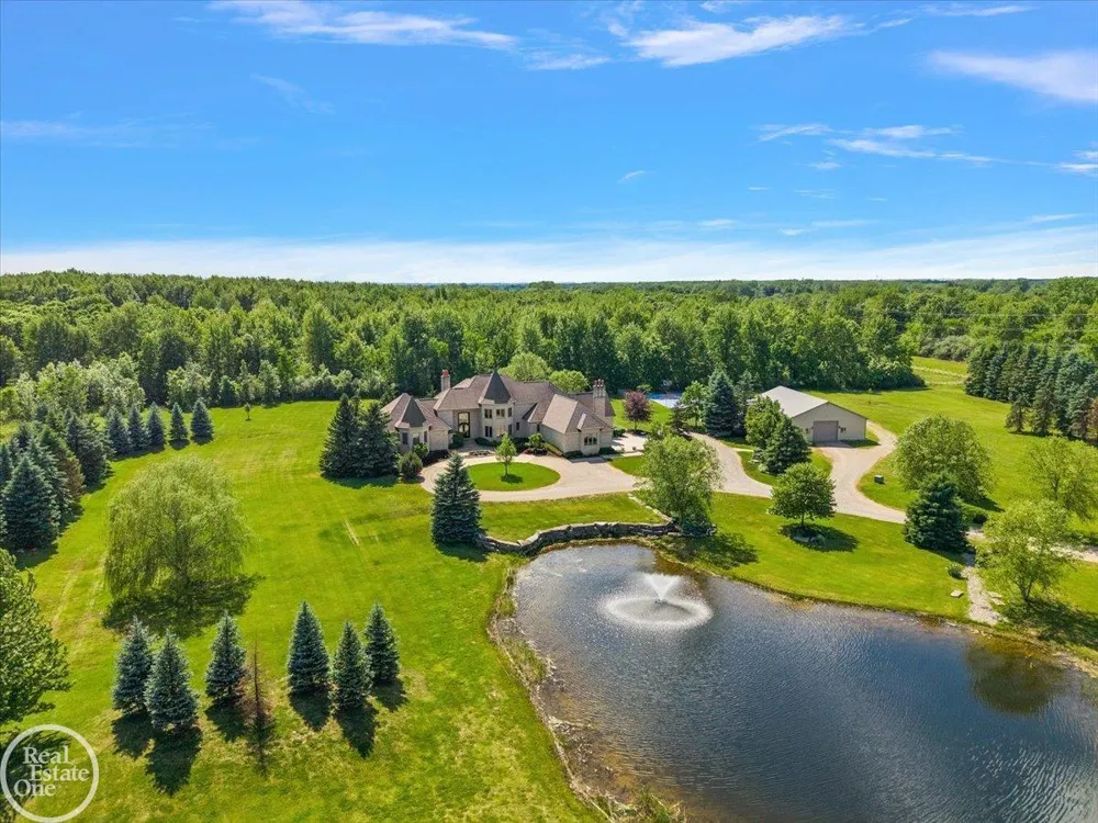 61391 Indian Trail Road Ray Township, MI 48096