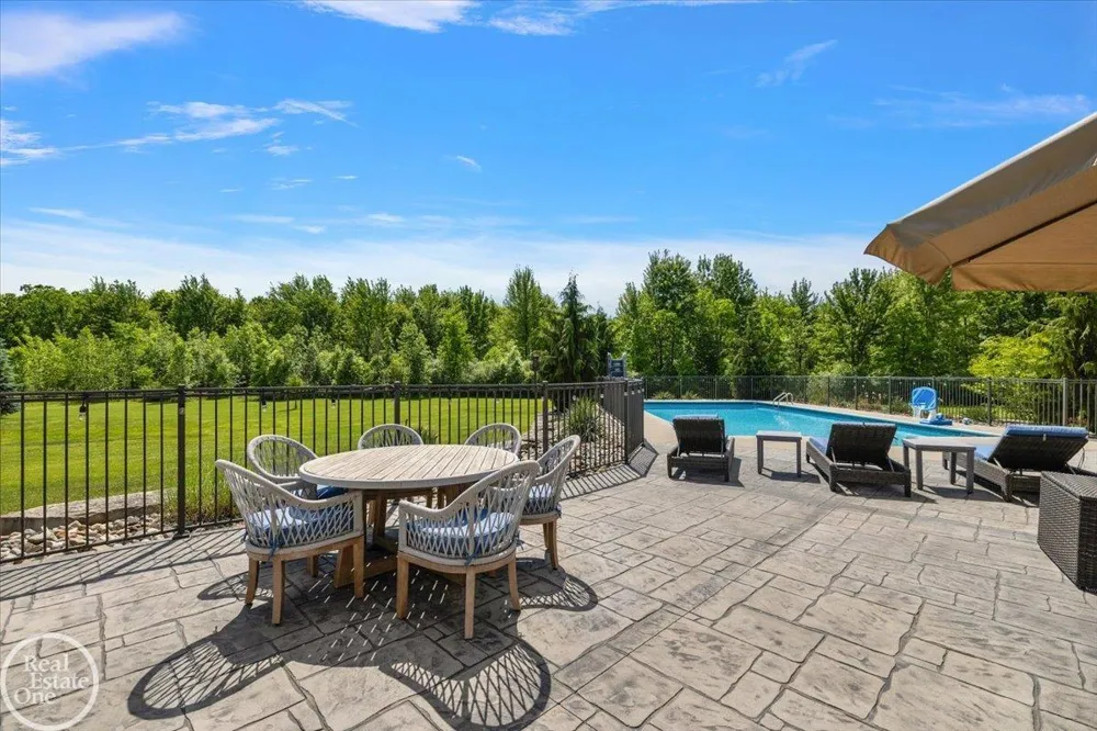 61391 Indian Trail Road Ray Township, MI 48096