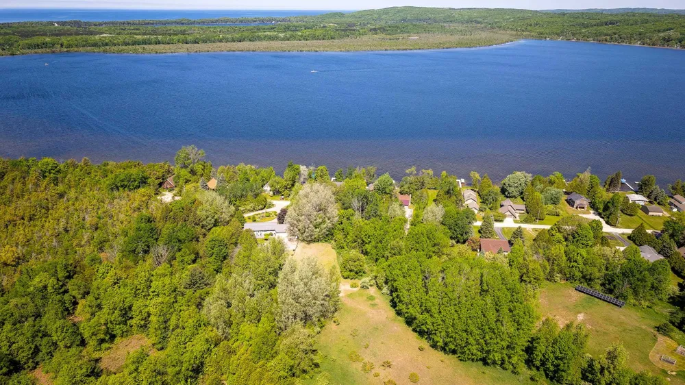 5493 Indian Trail Blaine Township, MI 49635