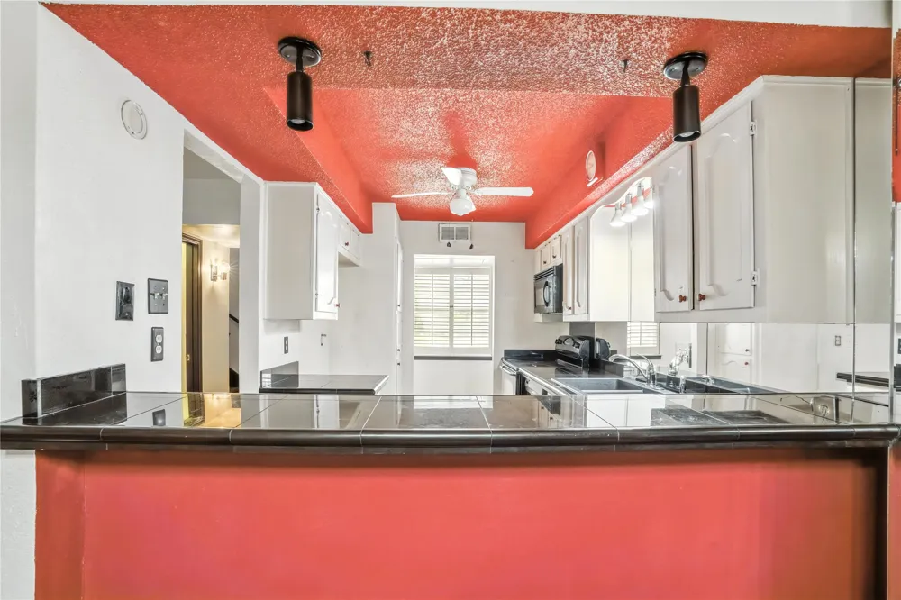 1719 E Grauwyler Road #103 Irving, TX 75061