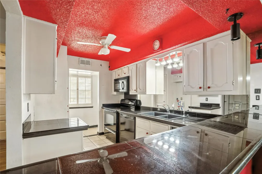 1719 E Grauwyler Road #103 Irving, TX 75061