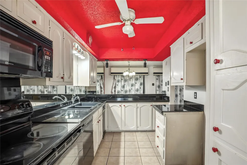 1719 E Grauwyler Road #103 Irving, TX 75061
