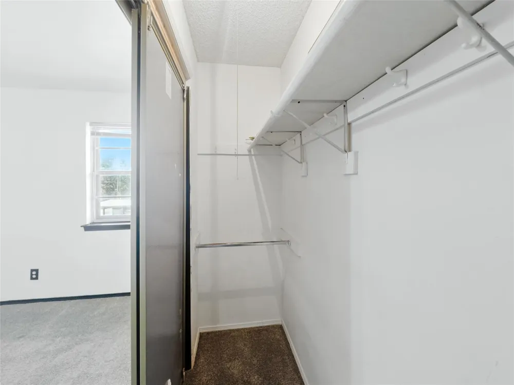1719 E Grauwyler Road #103 Irving, TX 75061