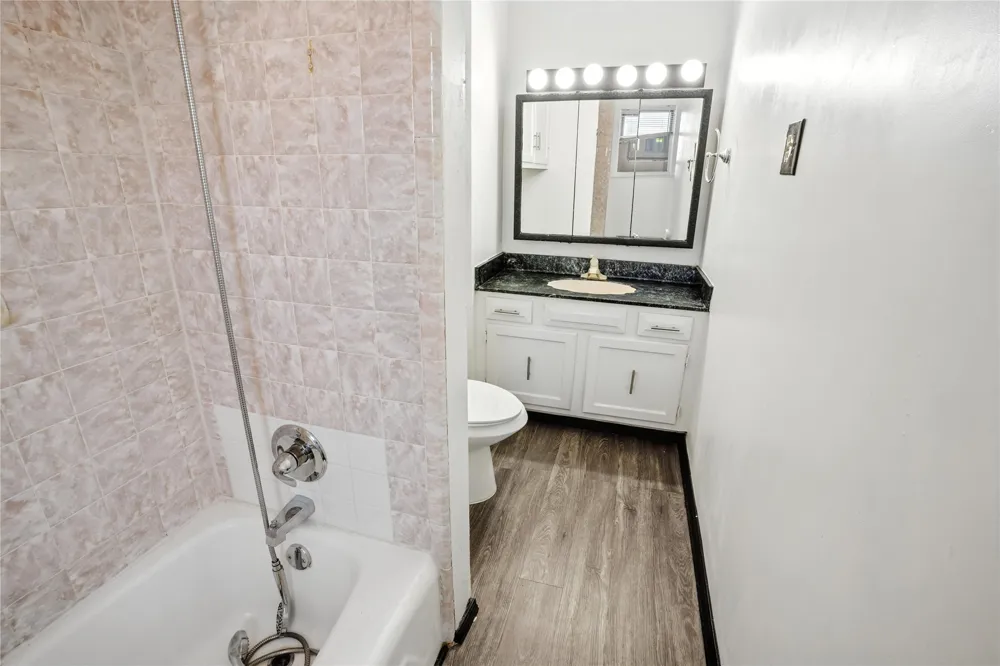 1719 E Grauwyler Road #103 Irving, TX 75061