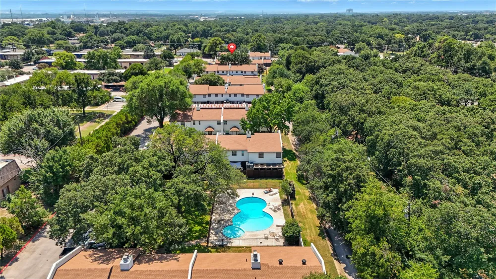 1719 E Grauwyler Road #103 Irving, TX 75061