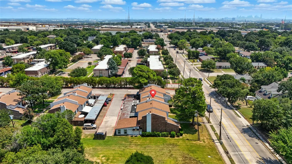 1719 E Grauwyler Road #103 Irving, TX 75061