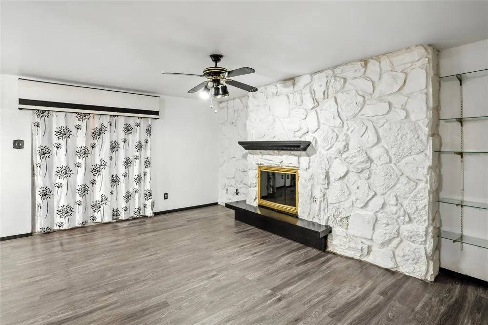 1719 E Grauwyler Road #103 Irving, TX 75061
