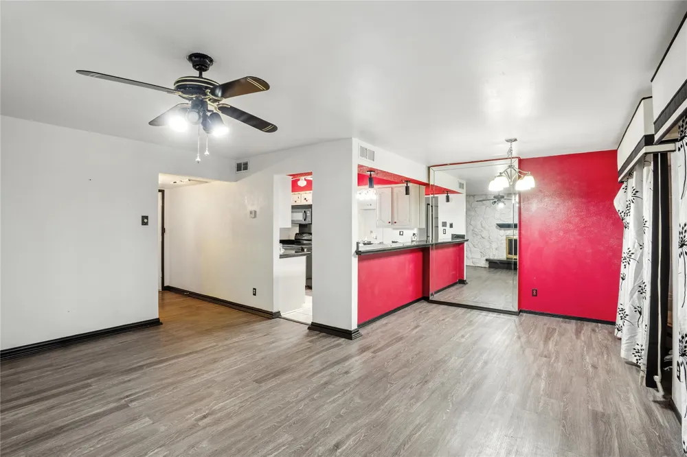 1719 E Grauwyler Road #103 Irving, TX 75061