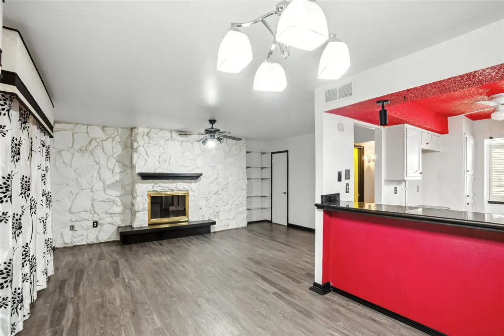 1719 E Grauwyler Road #103 Irving, TX 75061