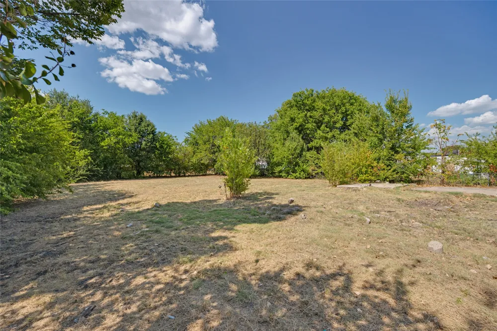 609 Gatewood Road Garland, TX 75043