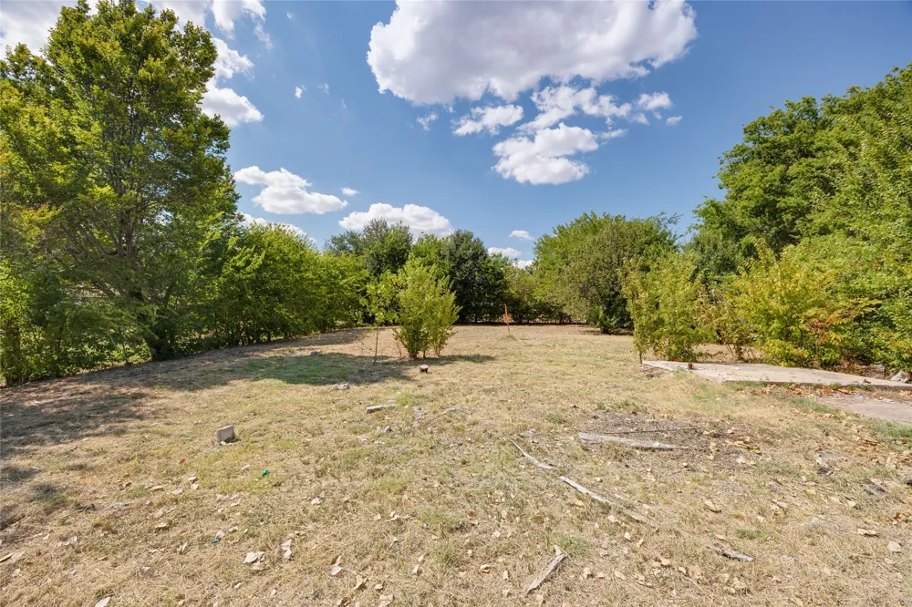 609 Gatewood Road Garland, TX 75043