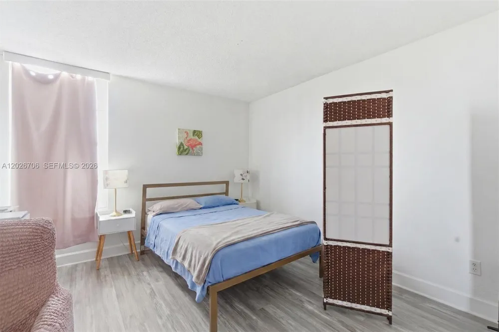 210 Fontainebleau Blvd #402 Miami, FL 33172
