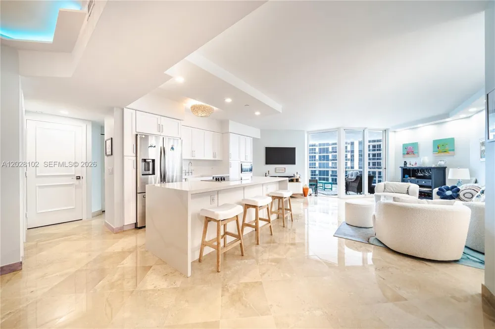 4779 Collins Ave #3504 Miami Beach, FL 33140