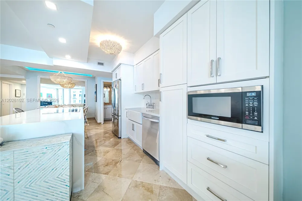 4779 Collins Ave #3504 Miami Beach, FL 33140