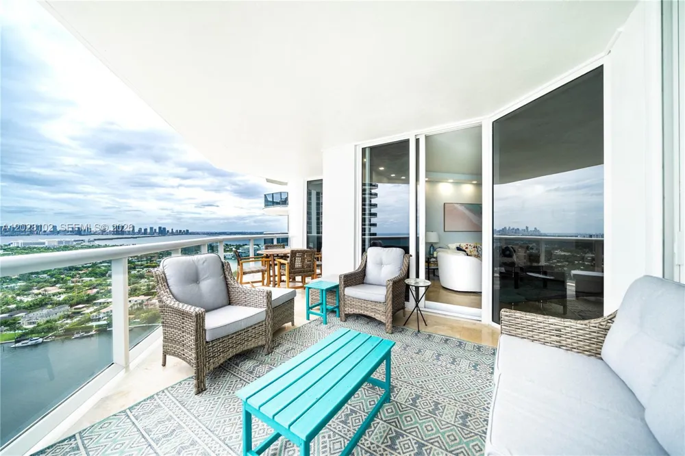 4779 Collins Ave #3504 Miami Beach, FL 33140