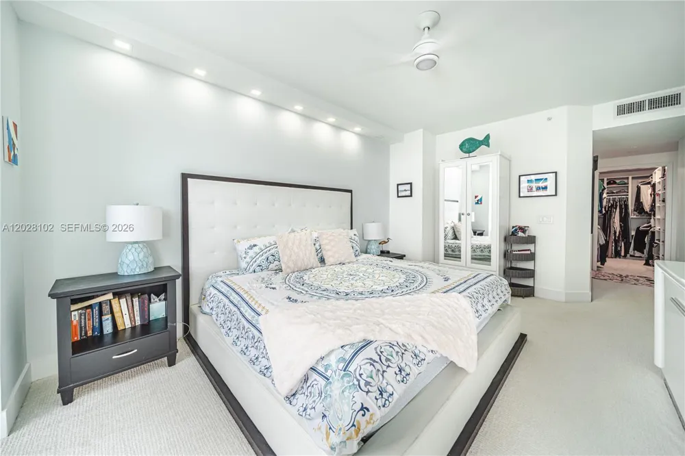 4779 Collins Ave #3504 Miami Beach, FL 33140