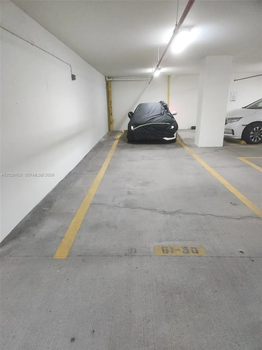 4779 Collins Ave #3504 Miami Beach, FL 33140