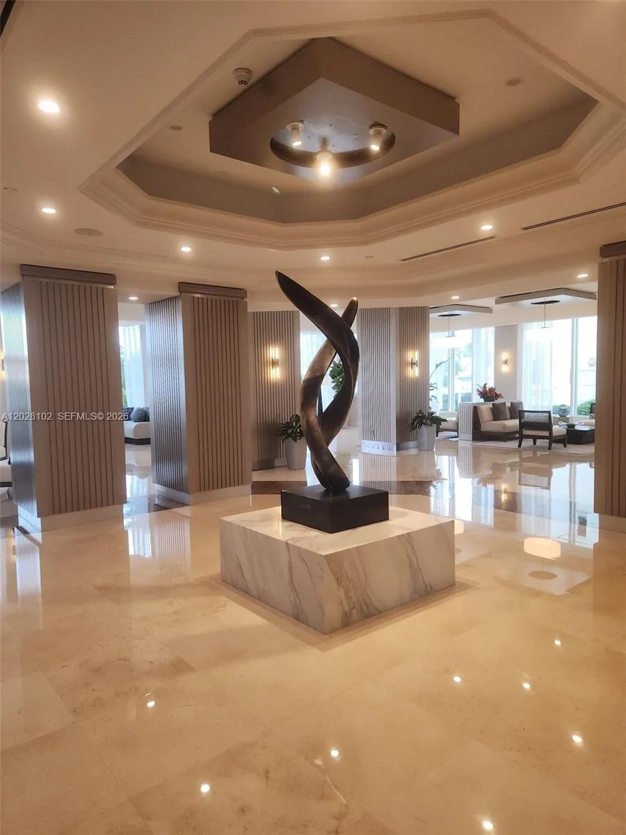 4779 Collins Ave #3504 Miami Beach, FL 33140