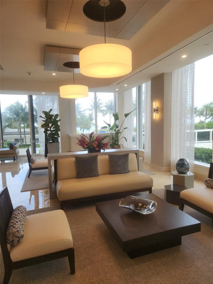 4779 Collins Ave #3504 Miami Beach, FL 33140