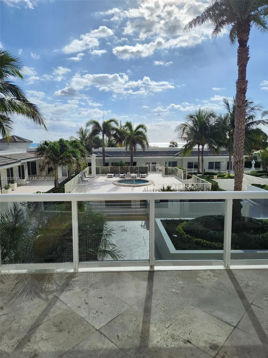 4779 Collins Ave #3504 Miami Beach, FL 33140