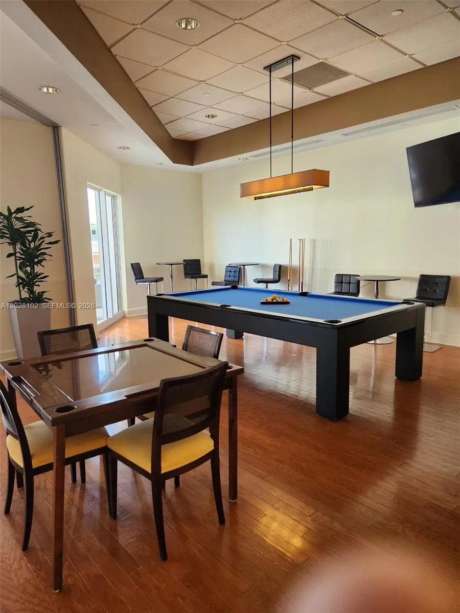 4779 Collins Ave #3504 Miami Beach, FL 33140