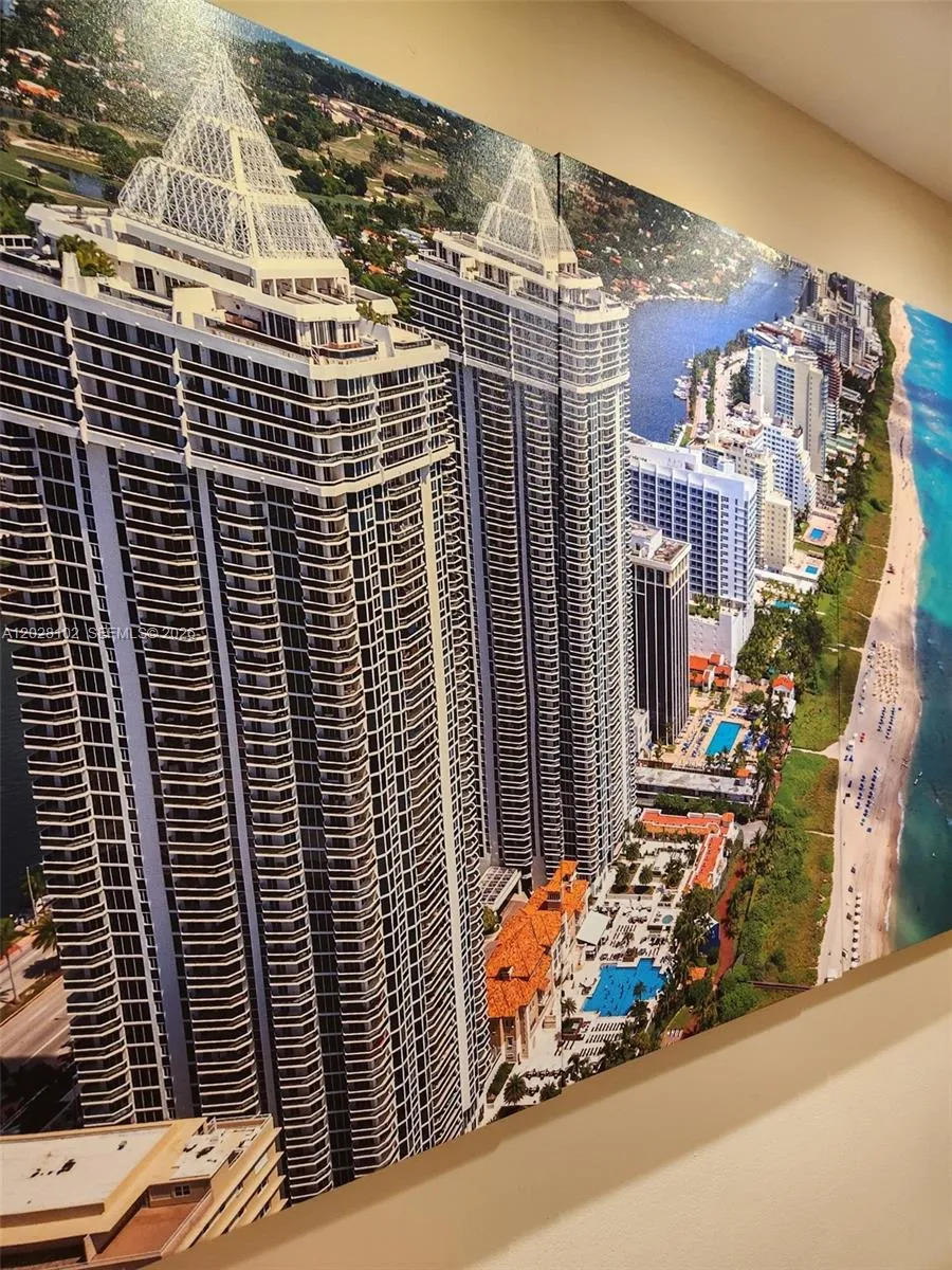 4779 Collins Ave #3504 Miami Beach, FL 33140