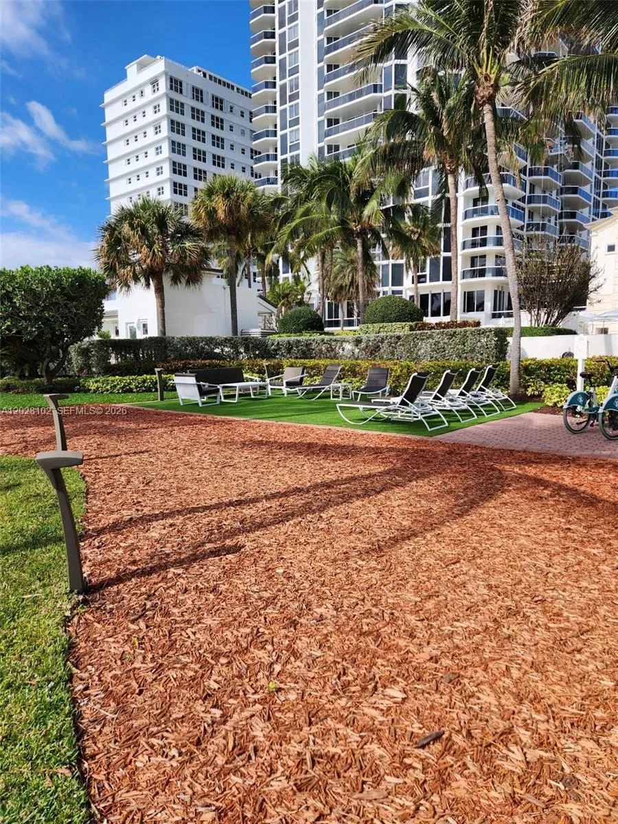 4779 Collins Ave #3504 Miami Beach, FL 33140