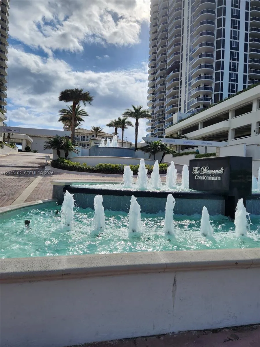4779 Collins Ave #3504 Miami Beach, FL 33140