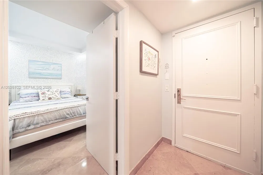 4779 Collins Ave #3504 Miami Beach, FL 33140