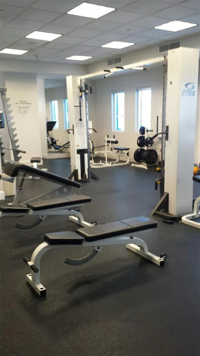 4779 Collins Ave #3504 Miami Beach, FL 33140
