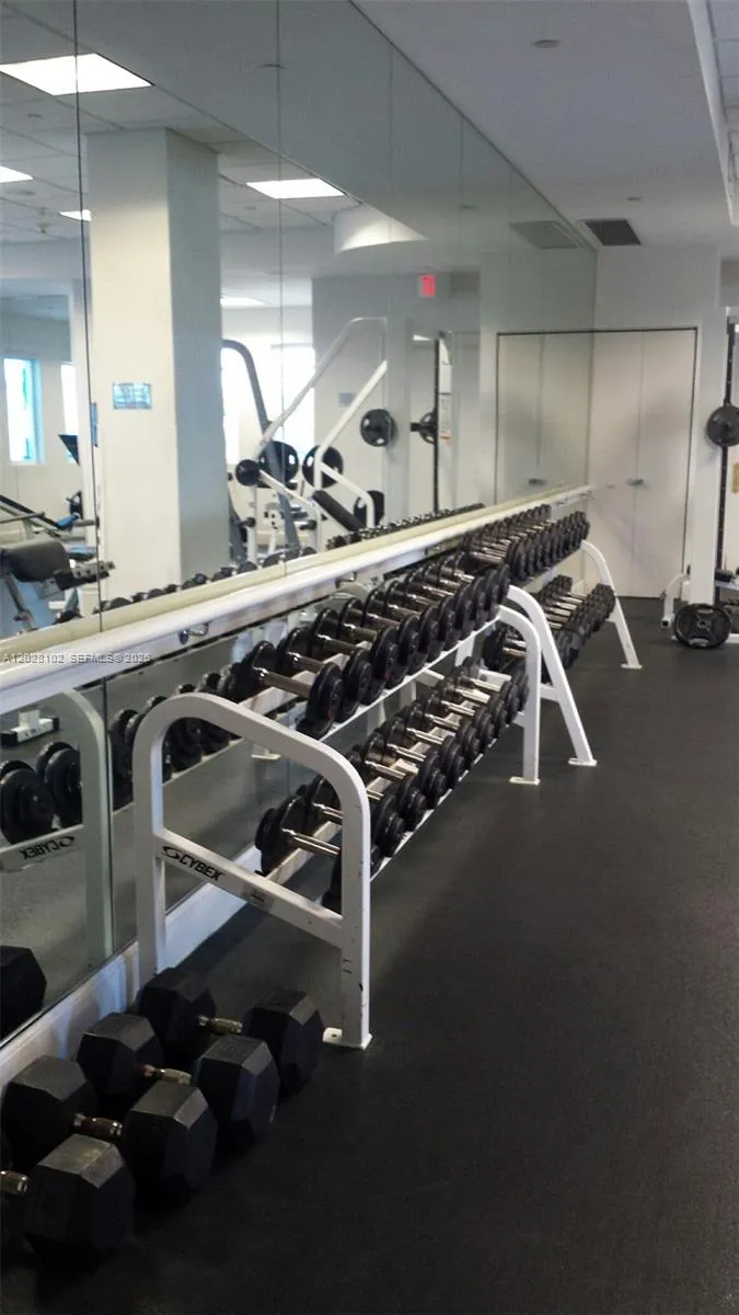 4779 Collins Ave #3504 Miami Beach, FL 33140