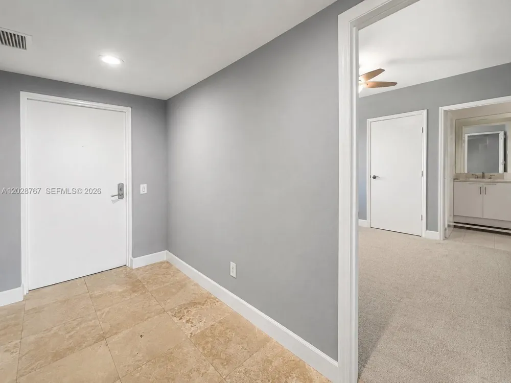 14951 Royal Oaks Ln #2002 North Miami, FL 33181