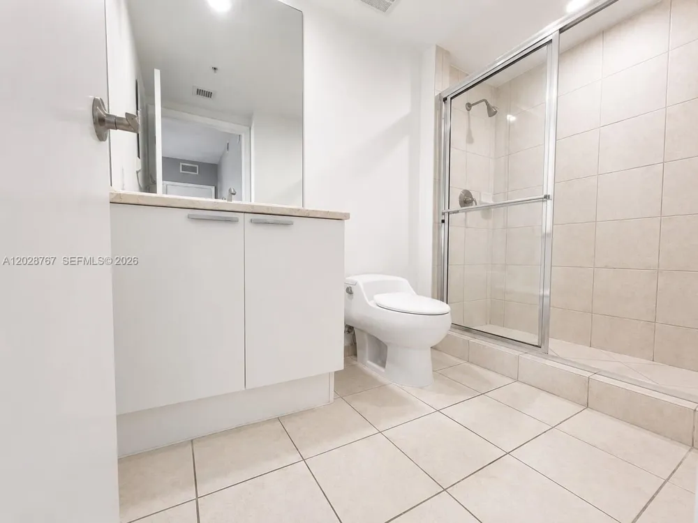 14951 Royal Oaks Ln #2002 North Miami, FL 33181