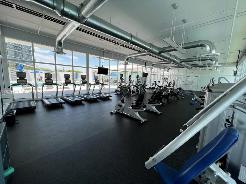 14951 Royal Oaks Ln #2002 North Miami, FL 33181