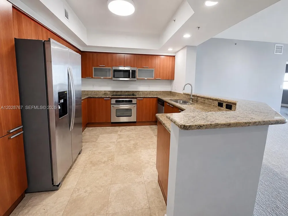 14951 Royal Oaks Ln #2002 North Miami, FL 33181