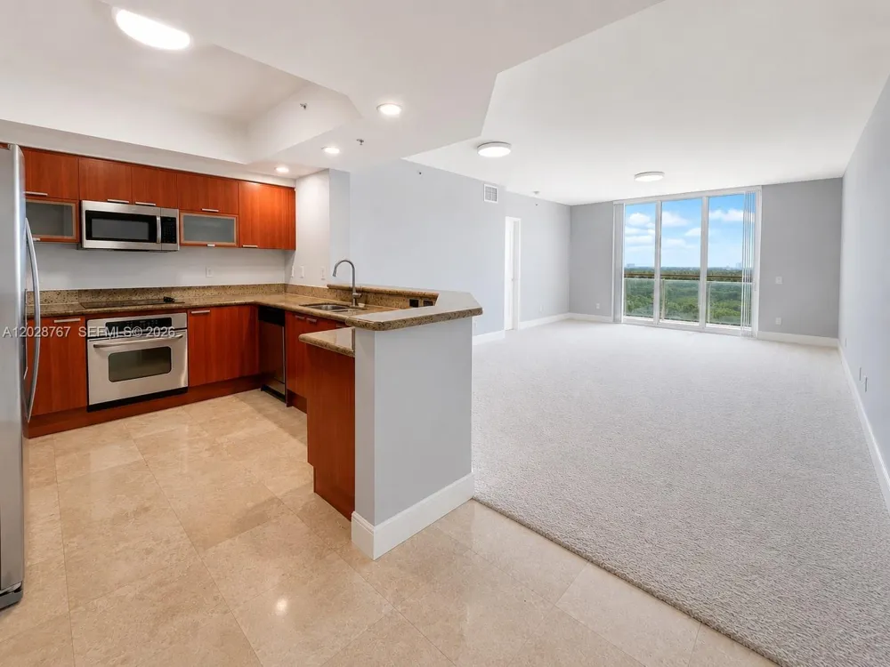 14951 Royal Oaks Ln #2002 North Miami, FL 33181