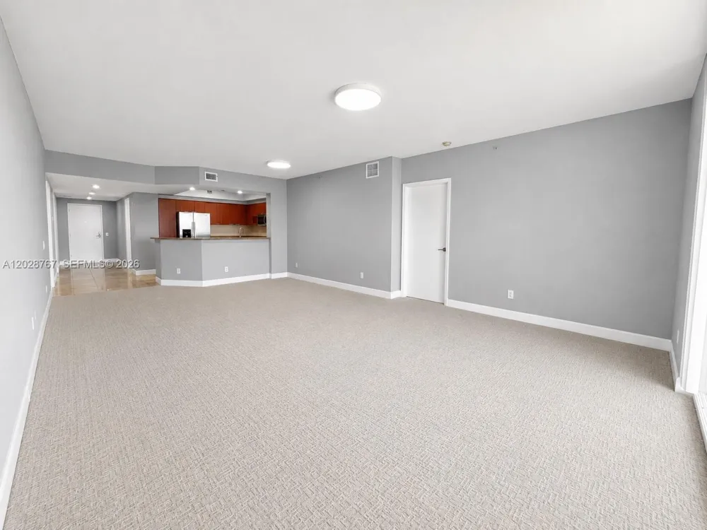 14951 Royal Oaks Ln #2002 North Miami, FL 33181