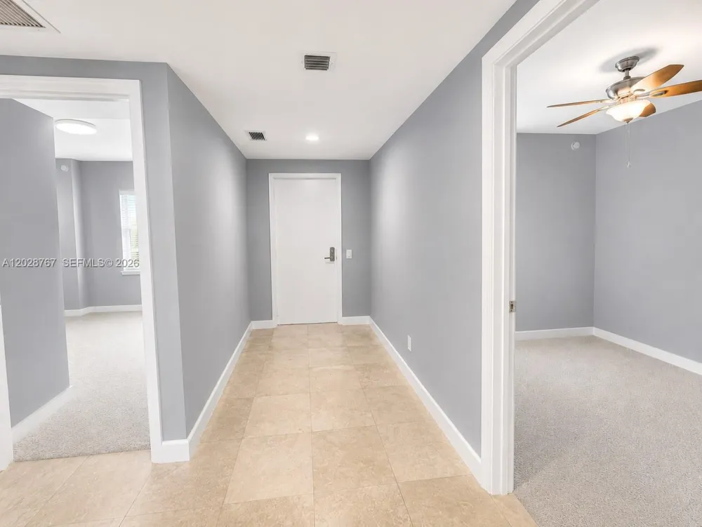 14951 Royal Oaks Ln #2002 North Miami, FL 33181