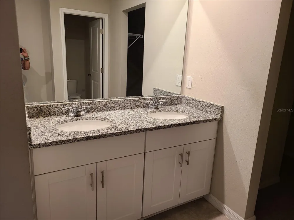 10217 DAYBREAK GLEN Parrish, FL 34219