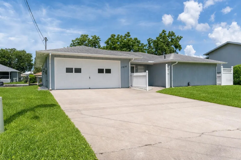 1218 SE 5TH AVENUE Crystal River, FL 34429