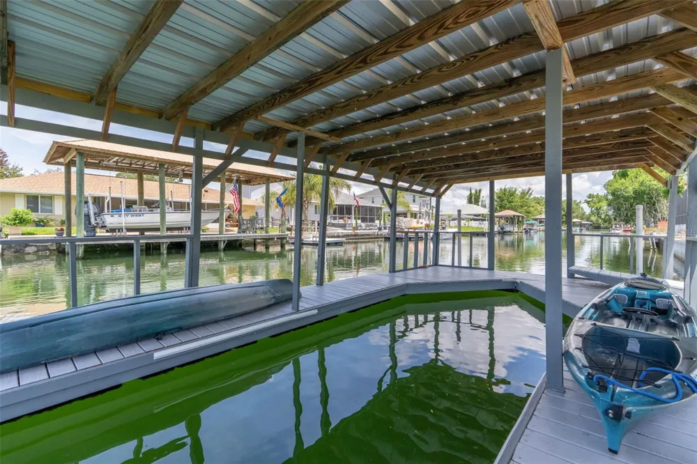 1218 SE 5TH AVENUE Crystal River, FL 34429